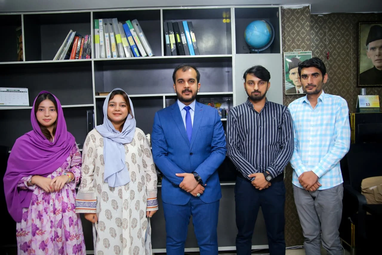 Jasper Consultants counselling team in Multan guiding Pakistani students with study abroad admission